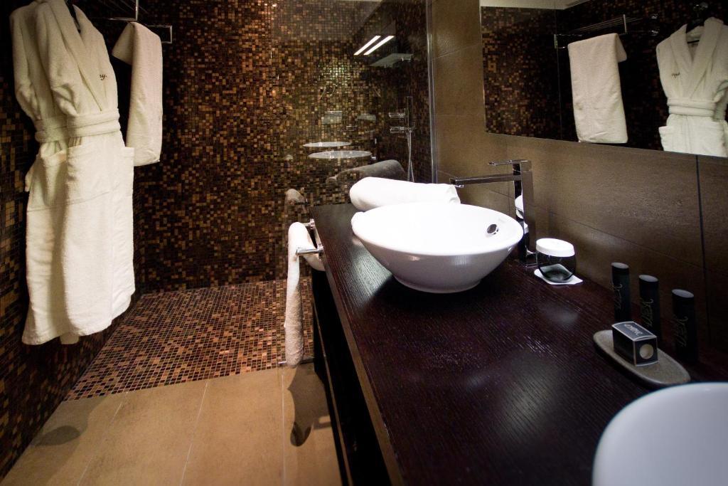 Le Daya Hotel & Spa - Boutique Hotel Roquebrune-sur-Argens Room photo